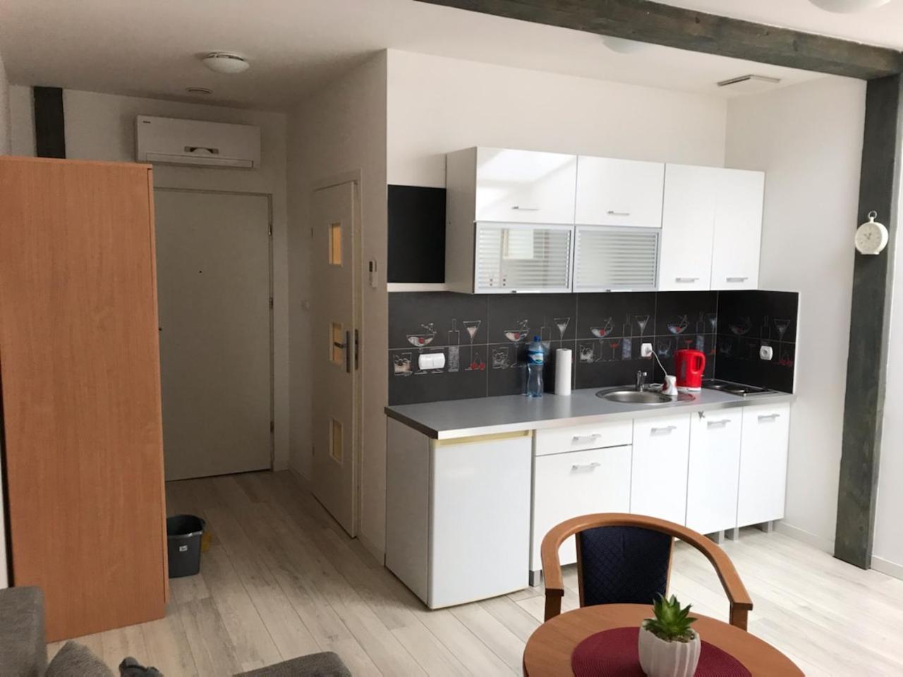 Apartamento Relaxbox Cracovia Exterior foto